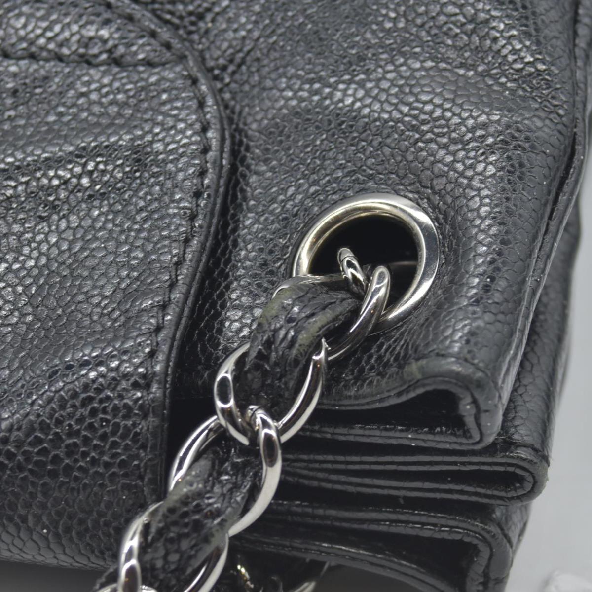 $2700 Chanel Glazed Caviar Pocket In The City Tote Black CONSIGNMENT