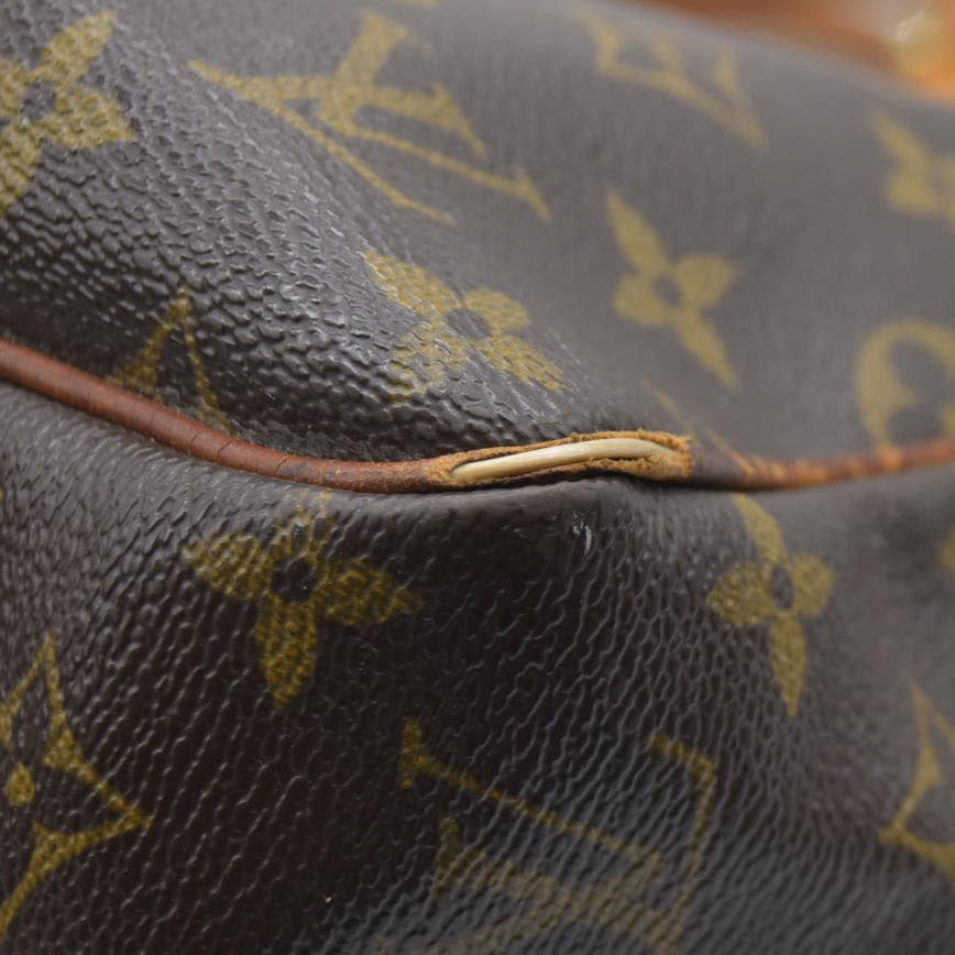 $1300 Louis Vuitton  Monogram Batignolles Vertical WELL WORN