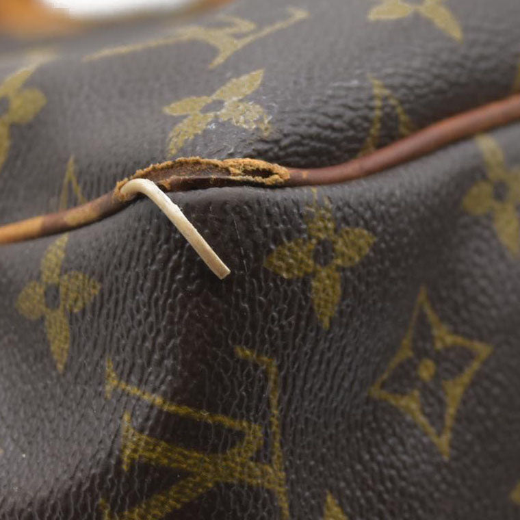 $1300 Louis Vuitton  Monogram Batignolles Vertical WELL WORN