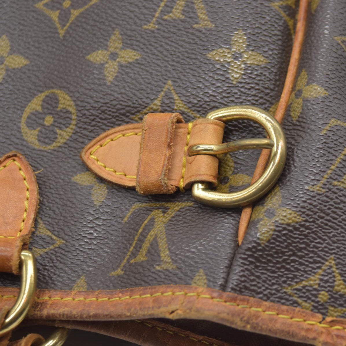 $1300 Louis Vuitton  Monogram Batignolles Vertical WELL WORN