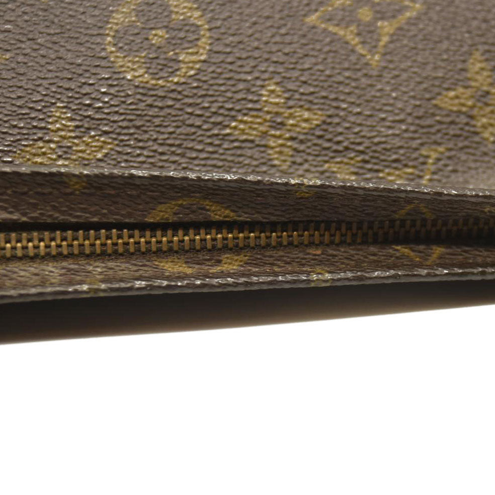 Louis Vuitton  Monogram Toiletry Pouch 26  TH0930