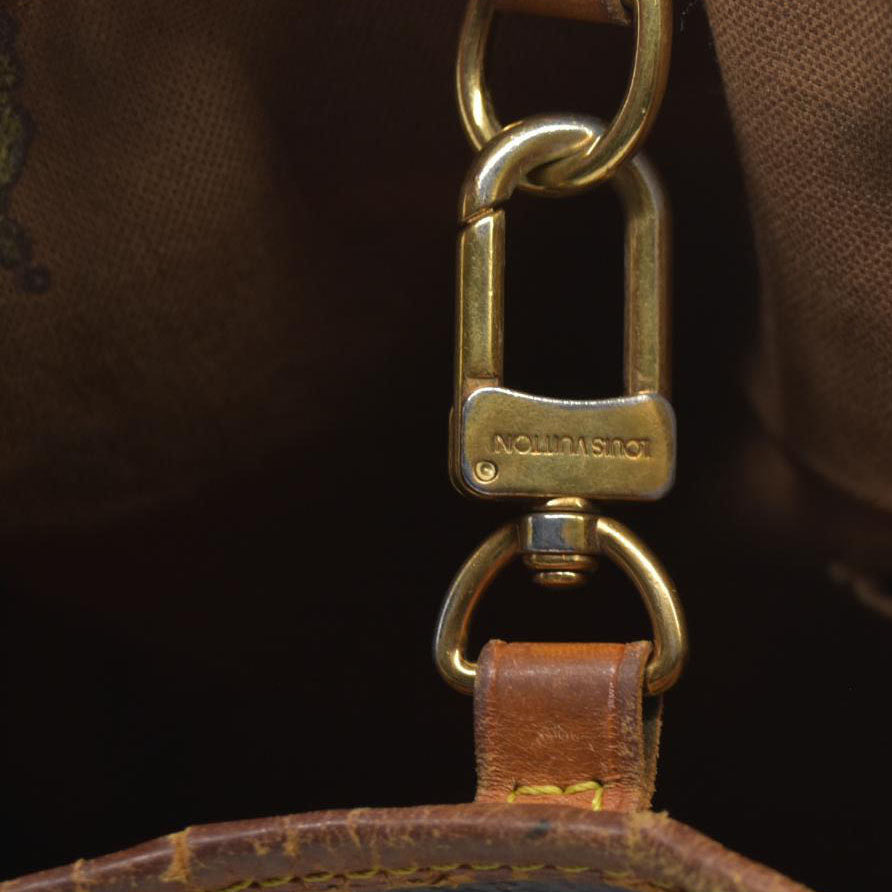 $1300 Louis Vuitton  Monogram Batignolles Vertical WELL WORN