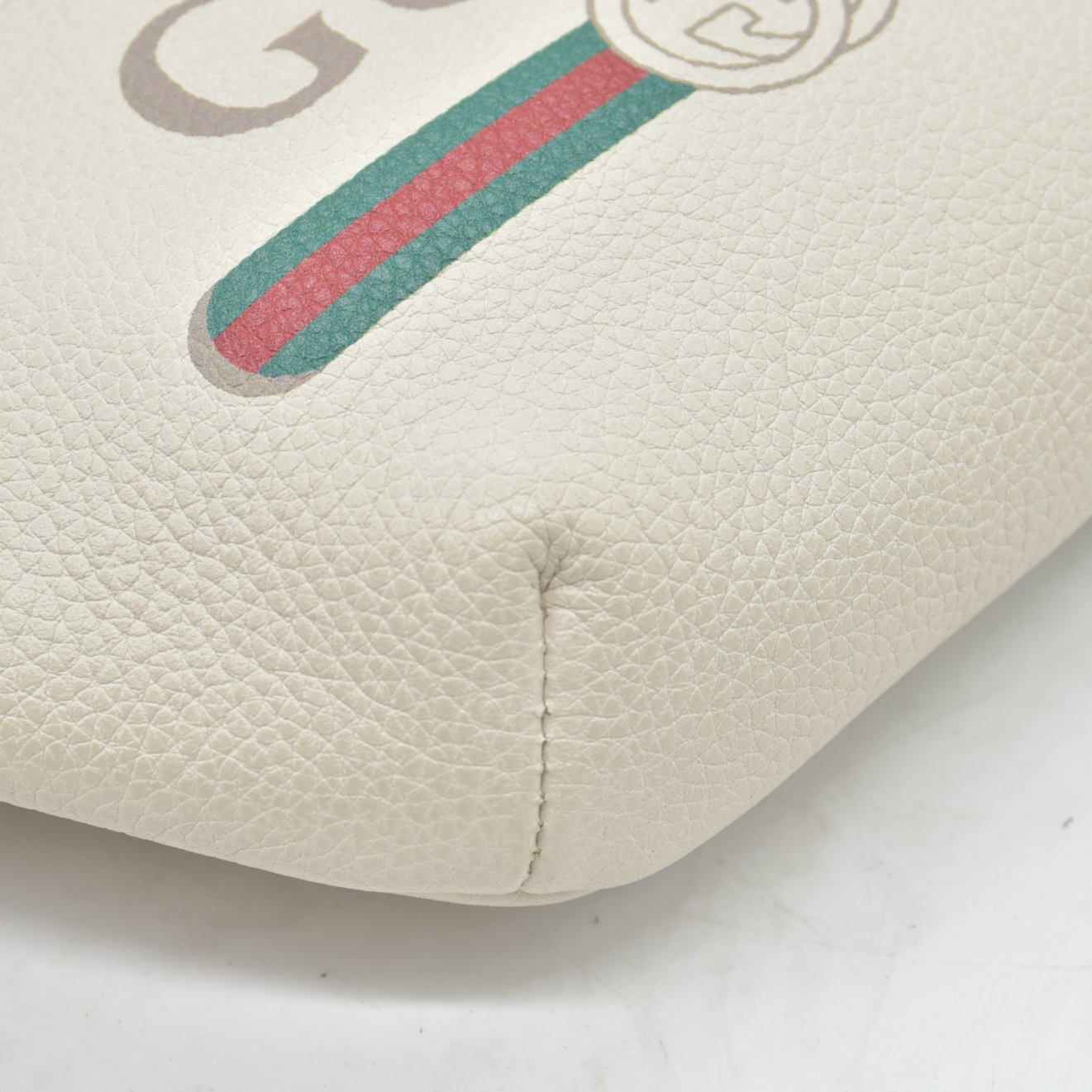 Gucci Grained Calfskin Small Logo Belt Bag White CONSIGNMENT