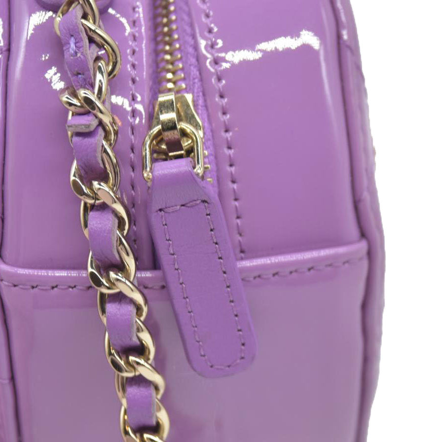 $2940 Chanel Patent Quilted Round Clutch with Chain