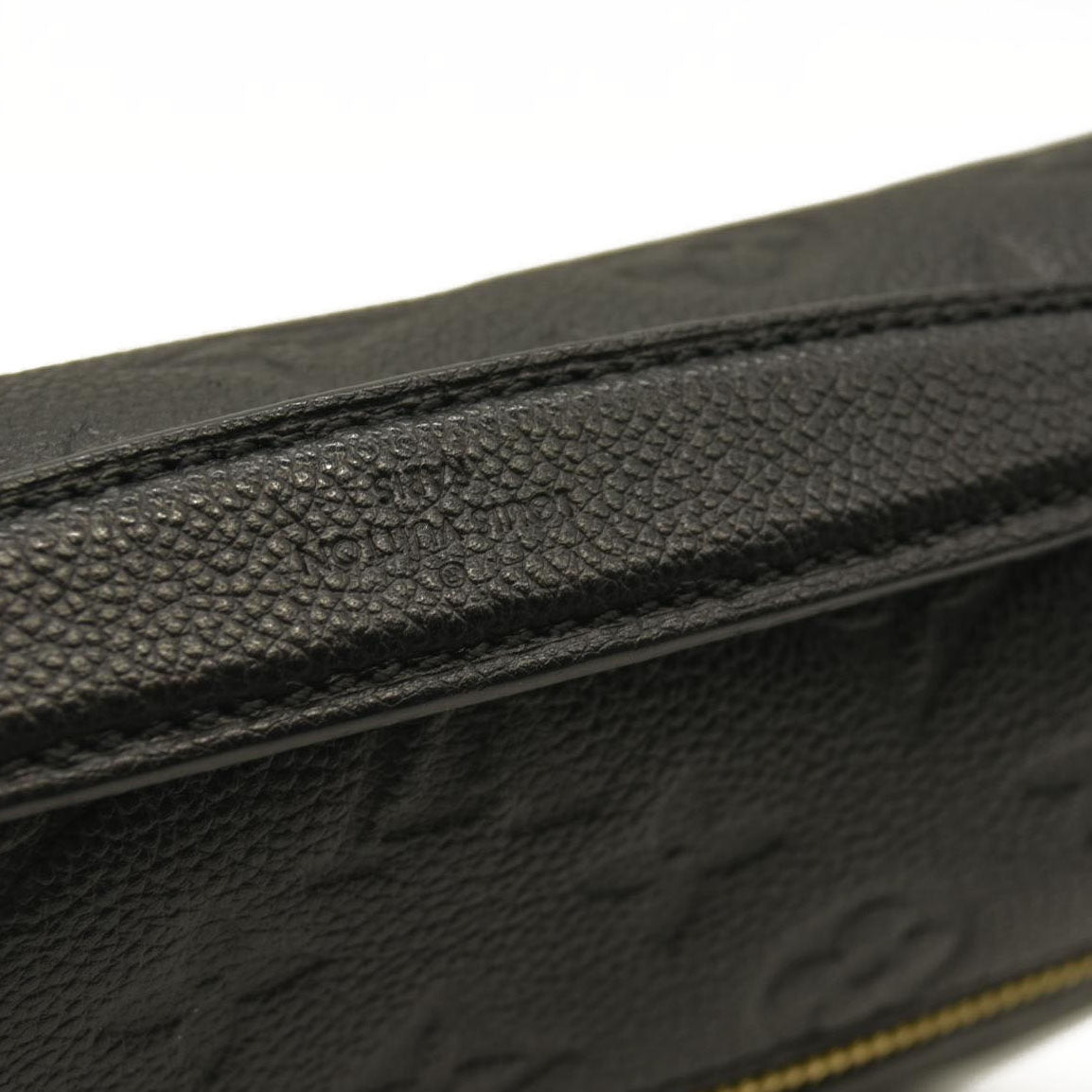 LOUIS VUITTON Empreinte Pochette Metis Black AR1168