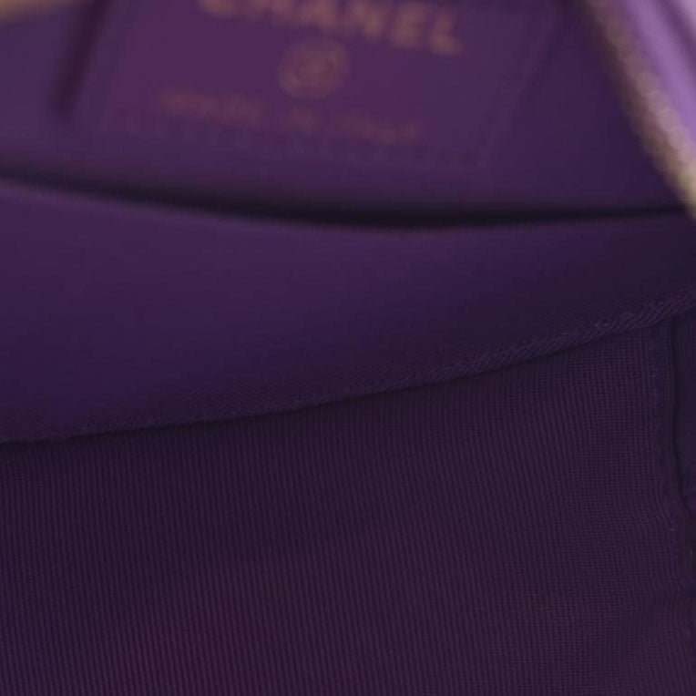 $2940 Chanel Patent Quilted Round Clutch with Chain