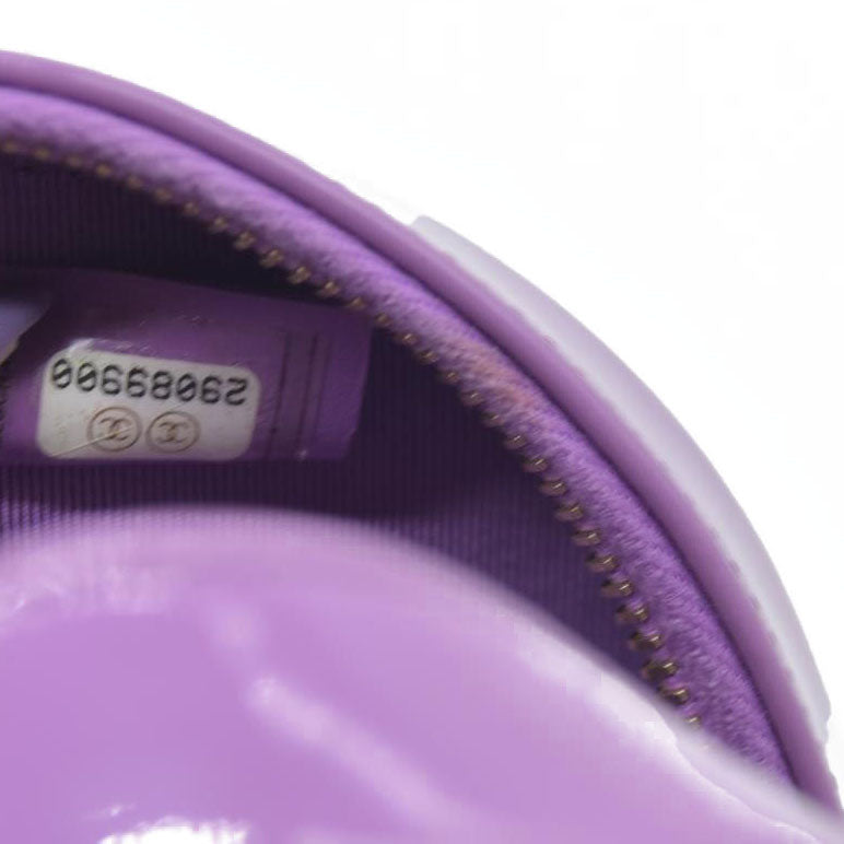 $2940 Chanel Patent Quilted Round Clutch with Chain