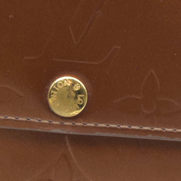 AUCTION $545 Louis Vuitton Monogram Vernis Ludlow Patent Leather Coin Purse Wallet BJ0041