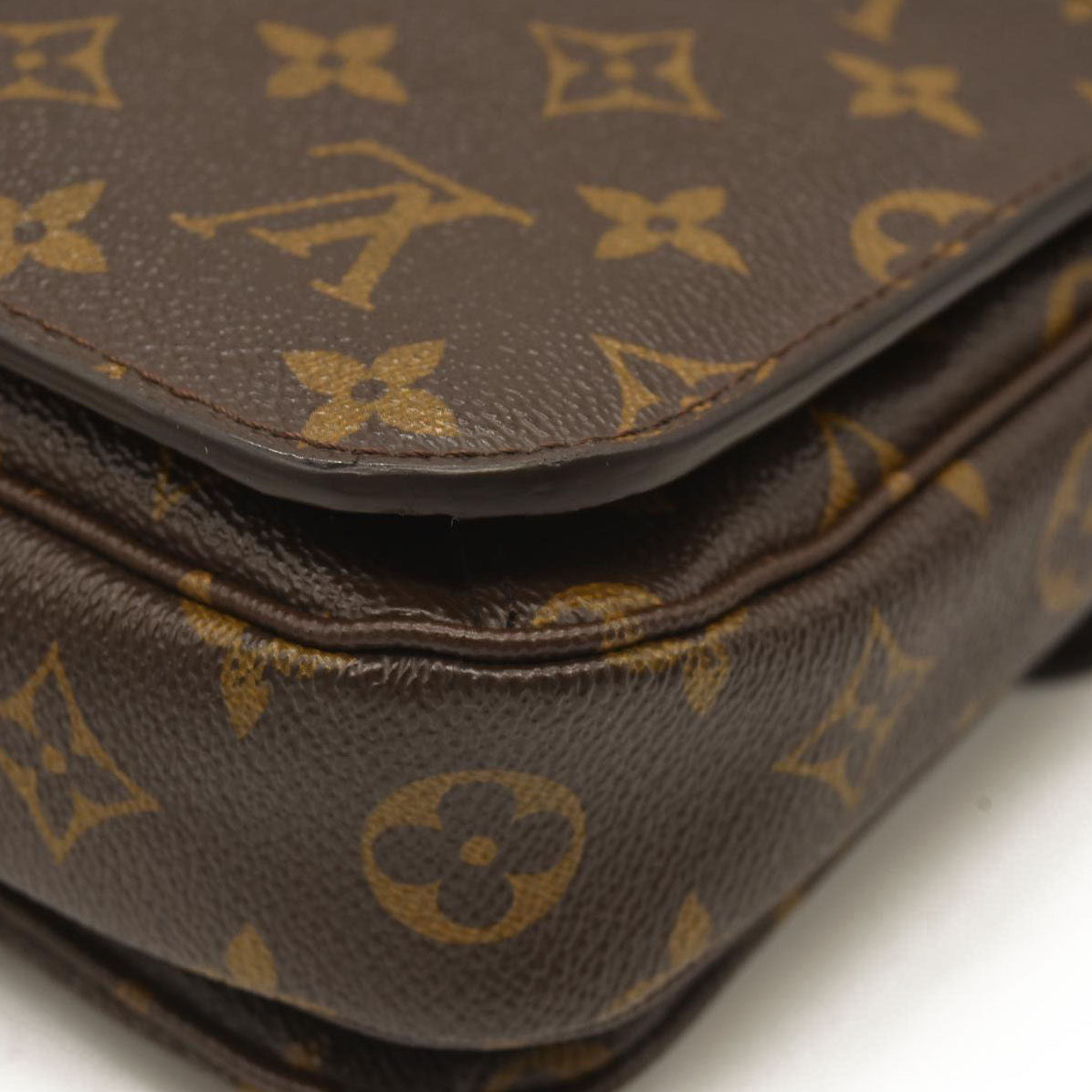 LOUIS VUITTON Monogram Pochette Metis DU4145