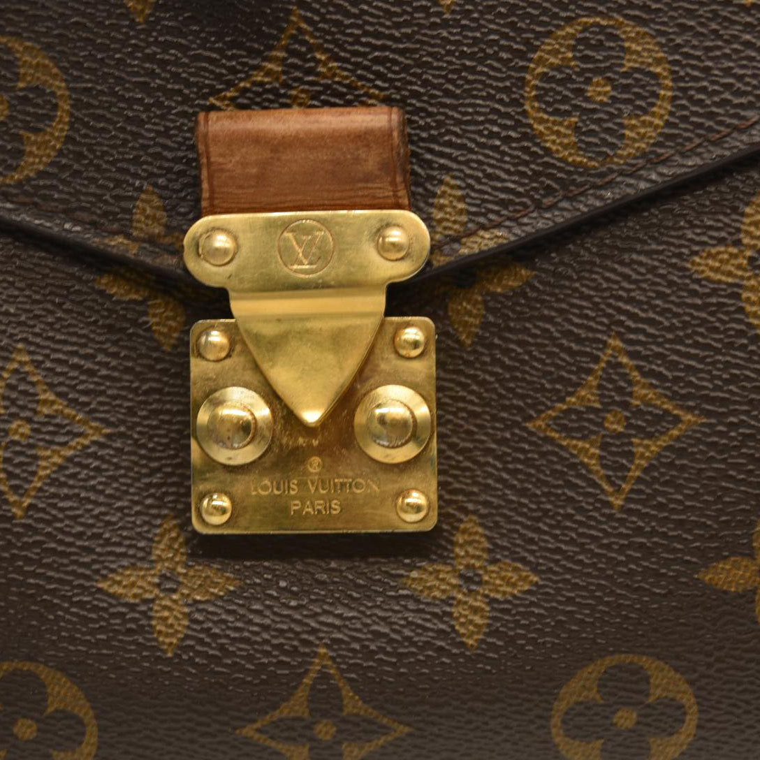 LOUIS VUITTON Monogram Pochette Metis DU4145