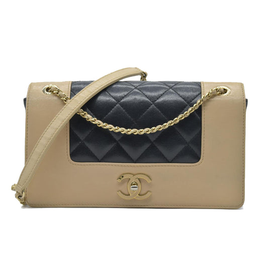$4700 Chanel Mademoiselle Vintage Flap Bag Black Beige BiColor Turn Lock CC Chain Crossbody