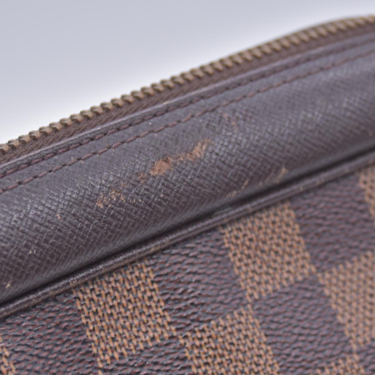 $1130 1998 LOUIS VUITTON Damier Ebene Toiletry Bag 25 CA0968