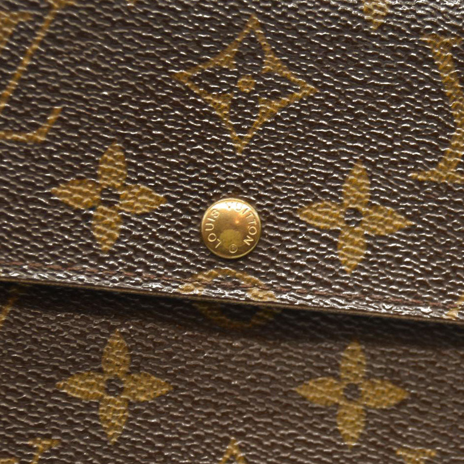 Louis Vuitton  Monogram Sarah Wallet MB1005