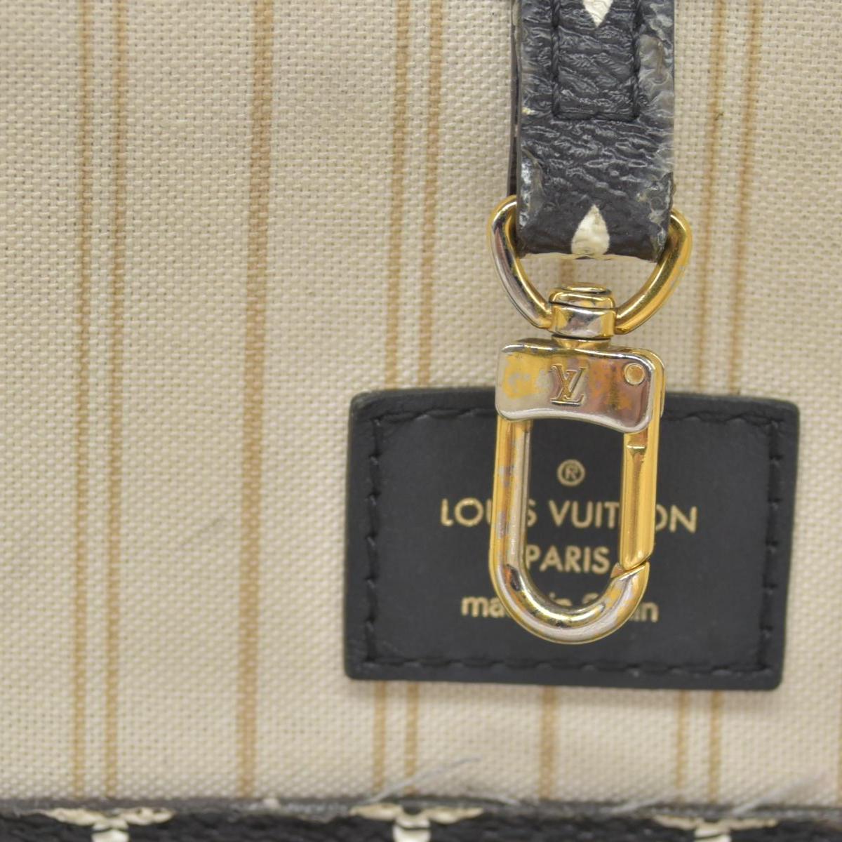 $2490 2019 Louis Vuitton  Monogram Giant Jungle Neverfull MM GI2139
