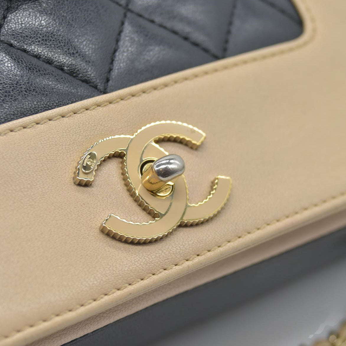 $4700 Chanel Mademoiselle Vintage Flap Bag Black Beige BiColor Turn Lock CC Chain Crossbody