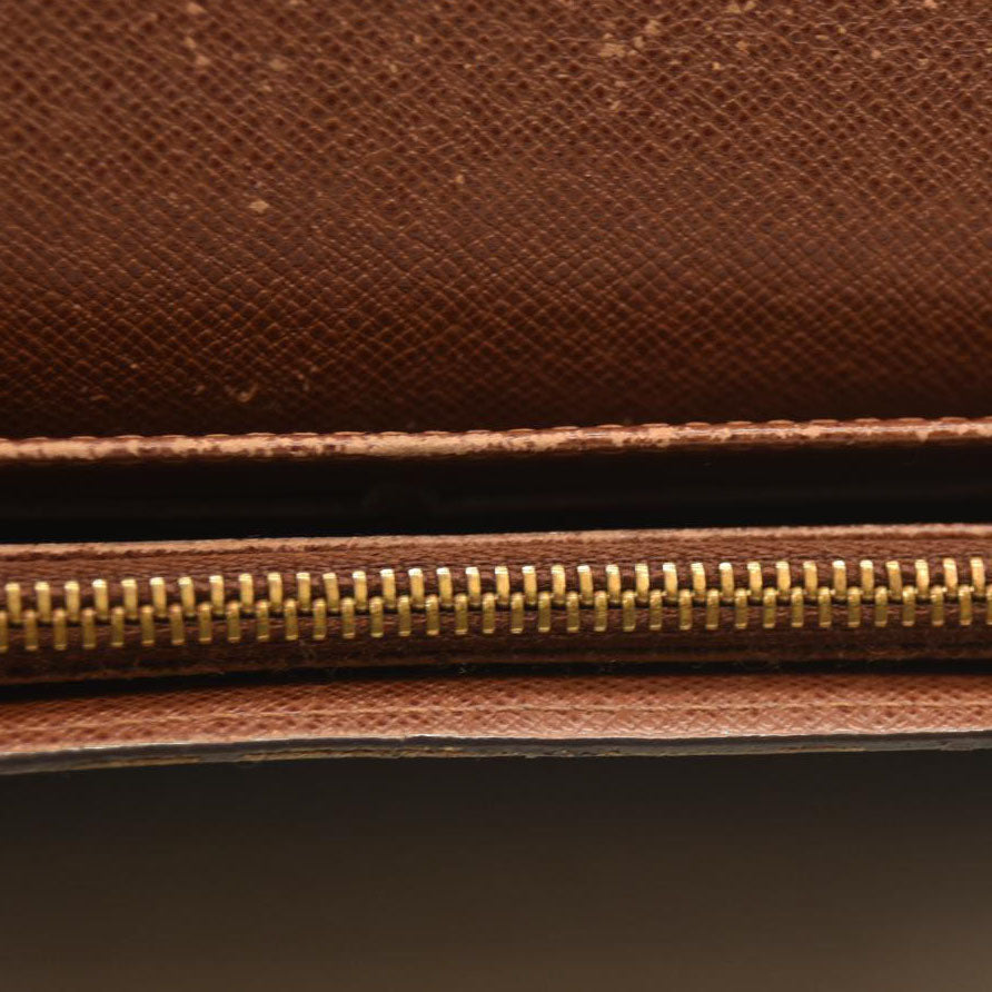 Louis Vuitton  Monogram Sarah Wallet MB1005