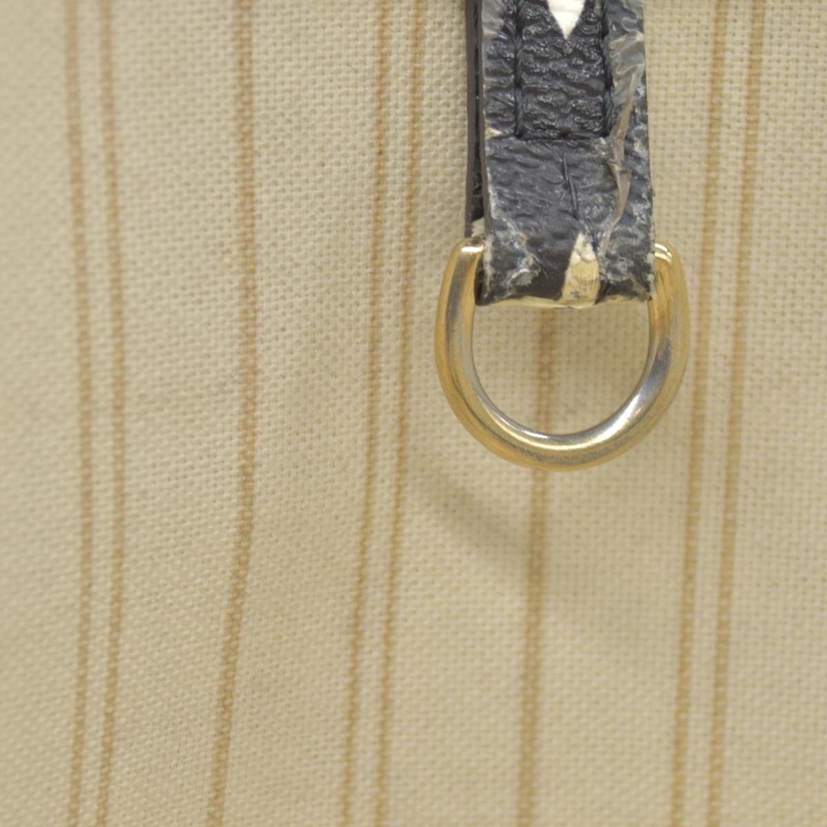 $2490 2019 Louis Vuitton  Monogram Giant Jungle Neverfull MM GI2139
