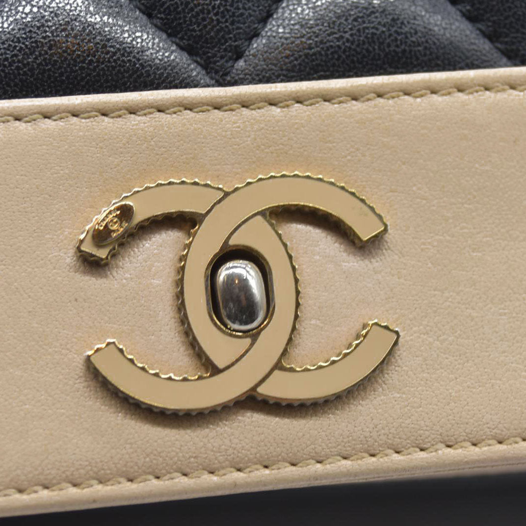 $4700 Chanel Mademoiselle Vintage Flap Bag Black Beige BiColor Turn Lock CC Chain Crossbody