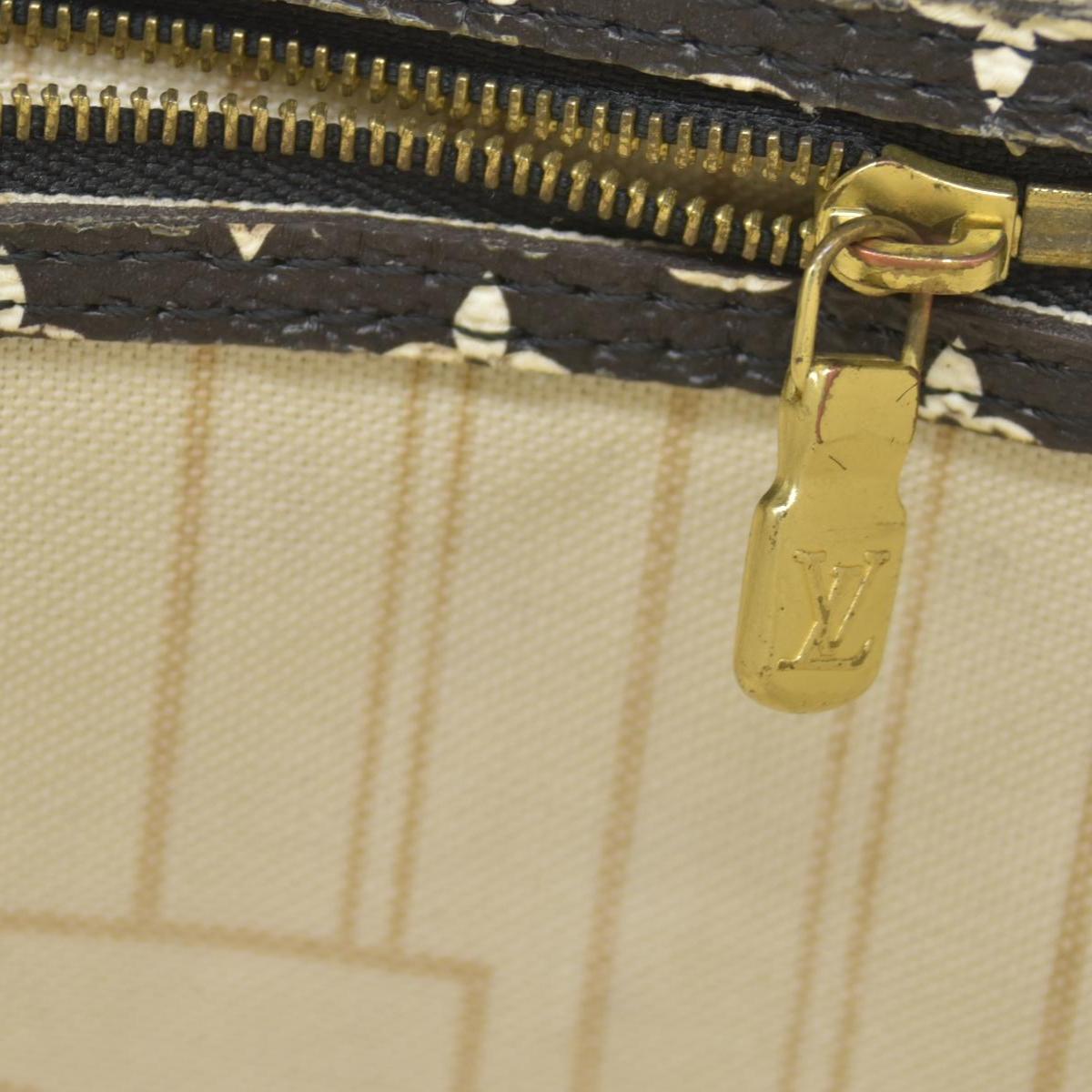 $2490 2019 Louis Vuitton  Monogram Giant Jungle Neverfull MM GI2139