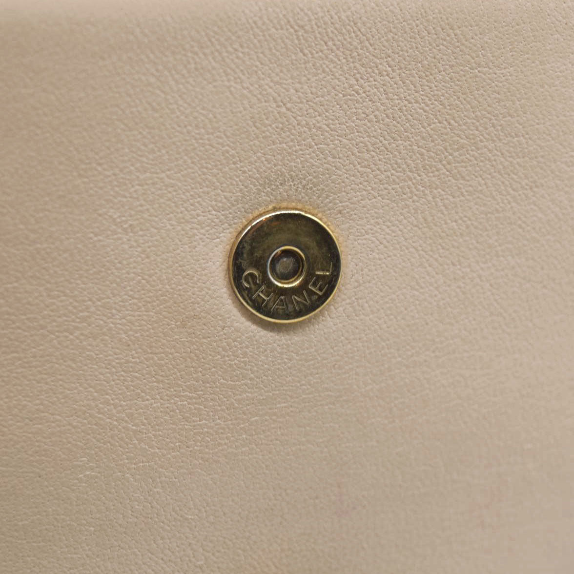 $4700 Chanel Mademoiselle Vintage Flap Bag Black Beige BiColor Turn Lock CC Chain Crossbody