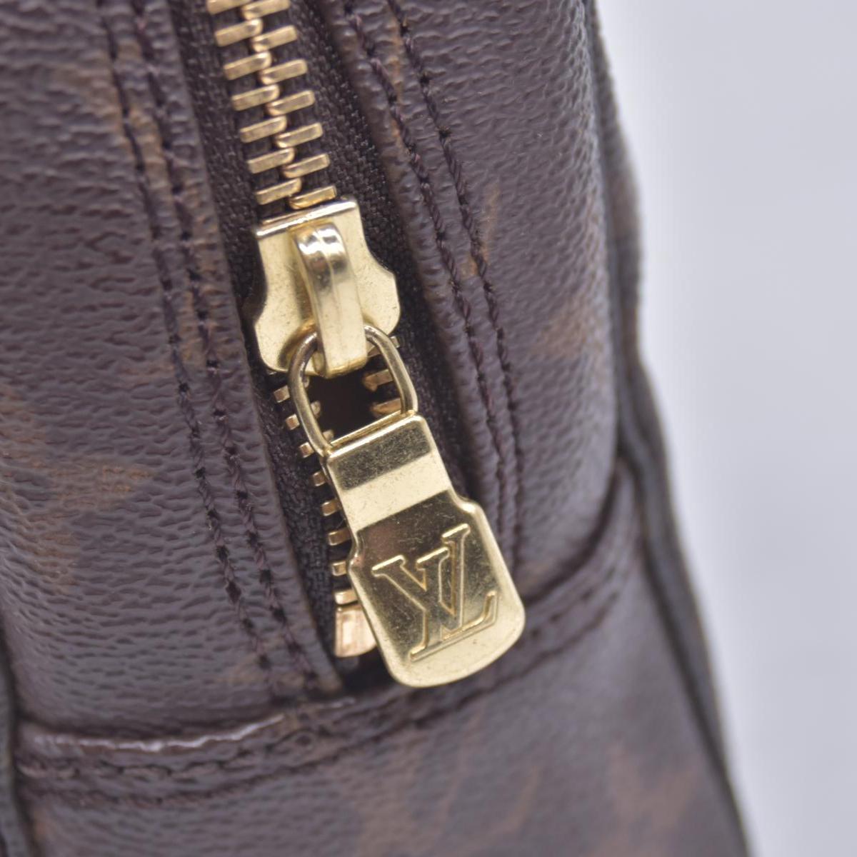 $600 1988 LOUIS VUITTON Monogram Trousse Toilette 23 883TH