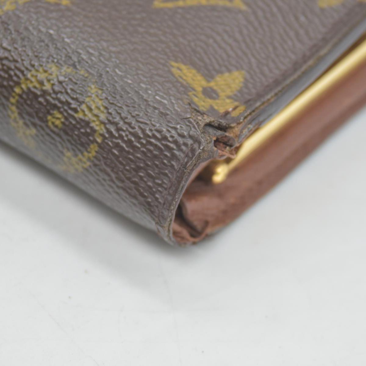$750 2003 Louis Vuitton Kisslock French Wallet MI0013