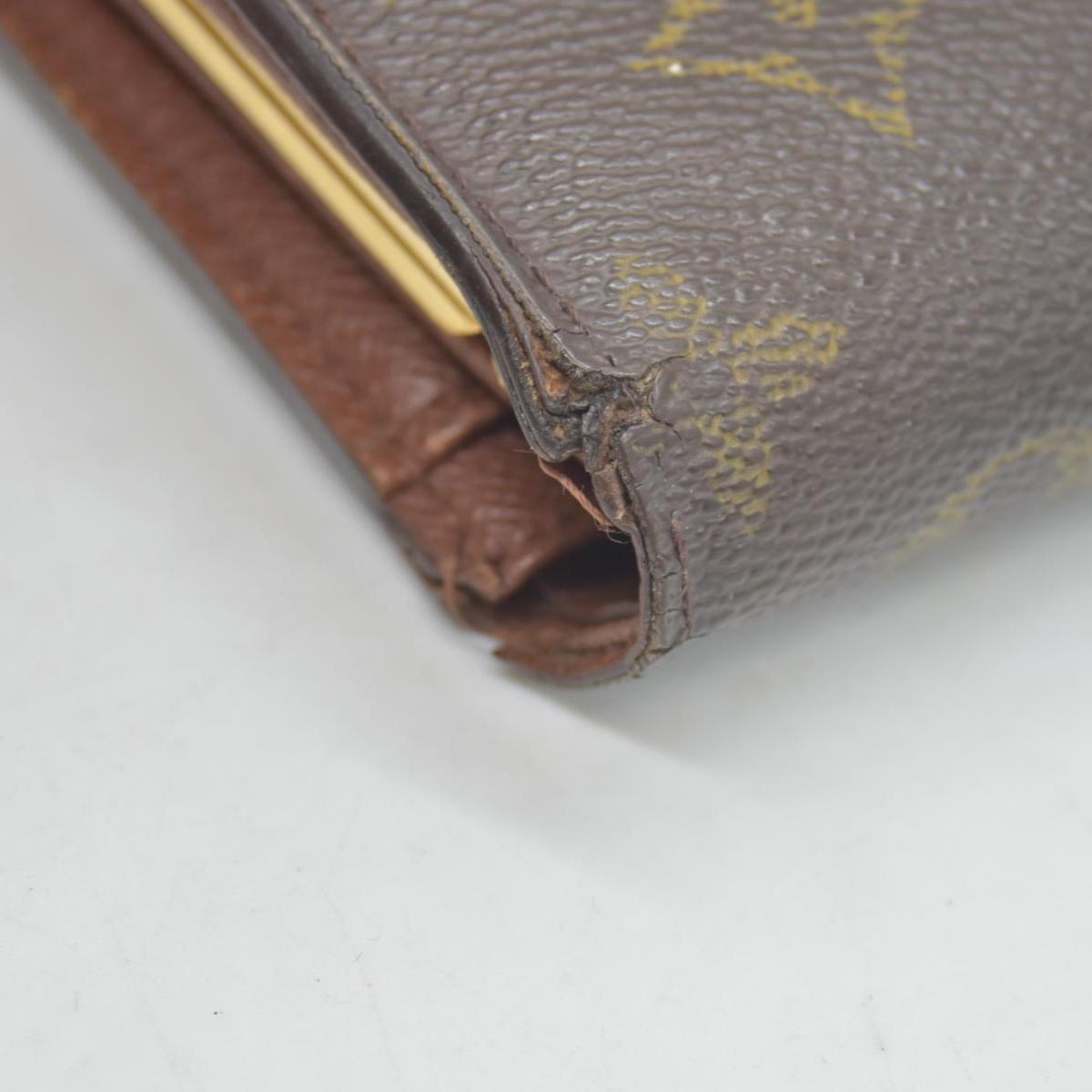 $750 2003 Louis Vuitton Kisslock French Wallet MI0013