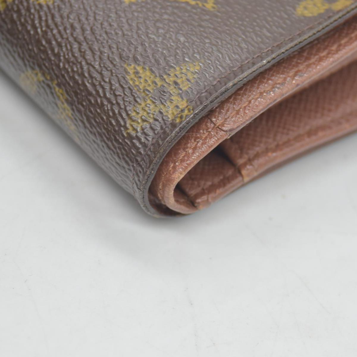 $750 2003 Louis Vuitton Kisslock French Wallet MI0013