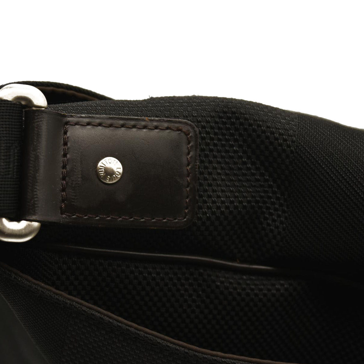 LOUIS VUITTON  Damier Geant Petit Messenger Bag Black  VI4098