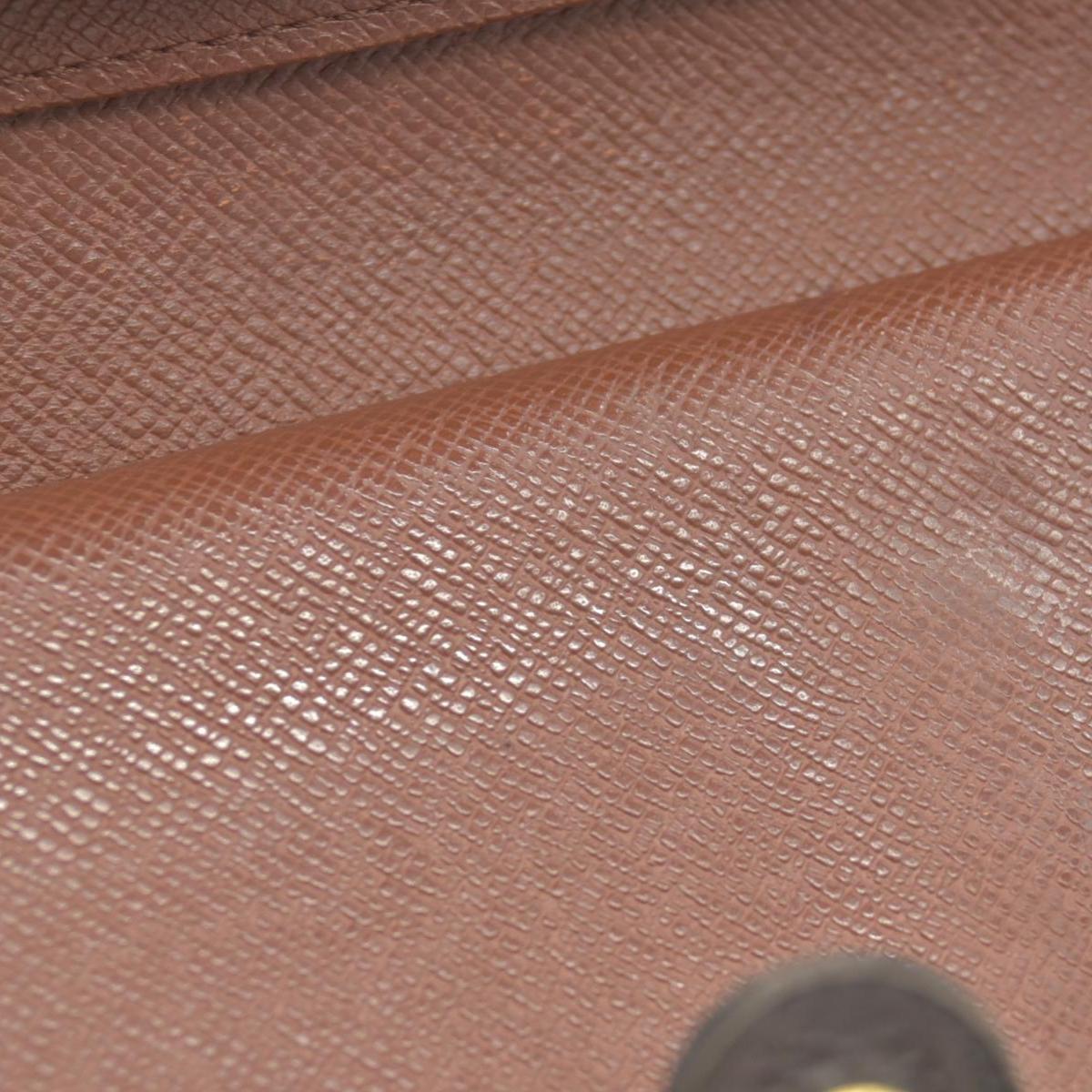 $750 2003 Louis Vuitton Kisslock French Wallet MI0013