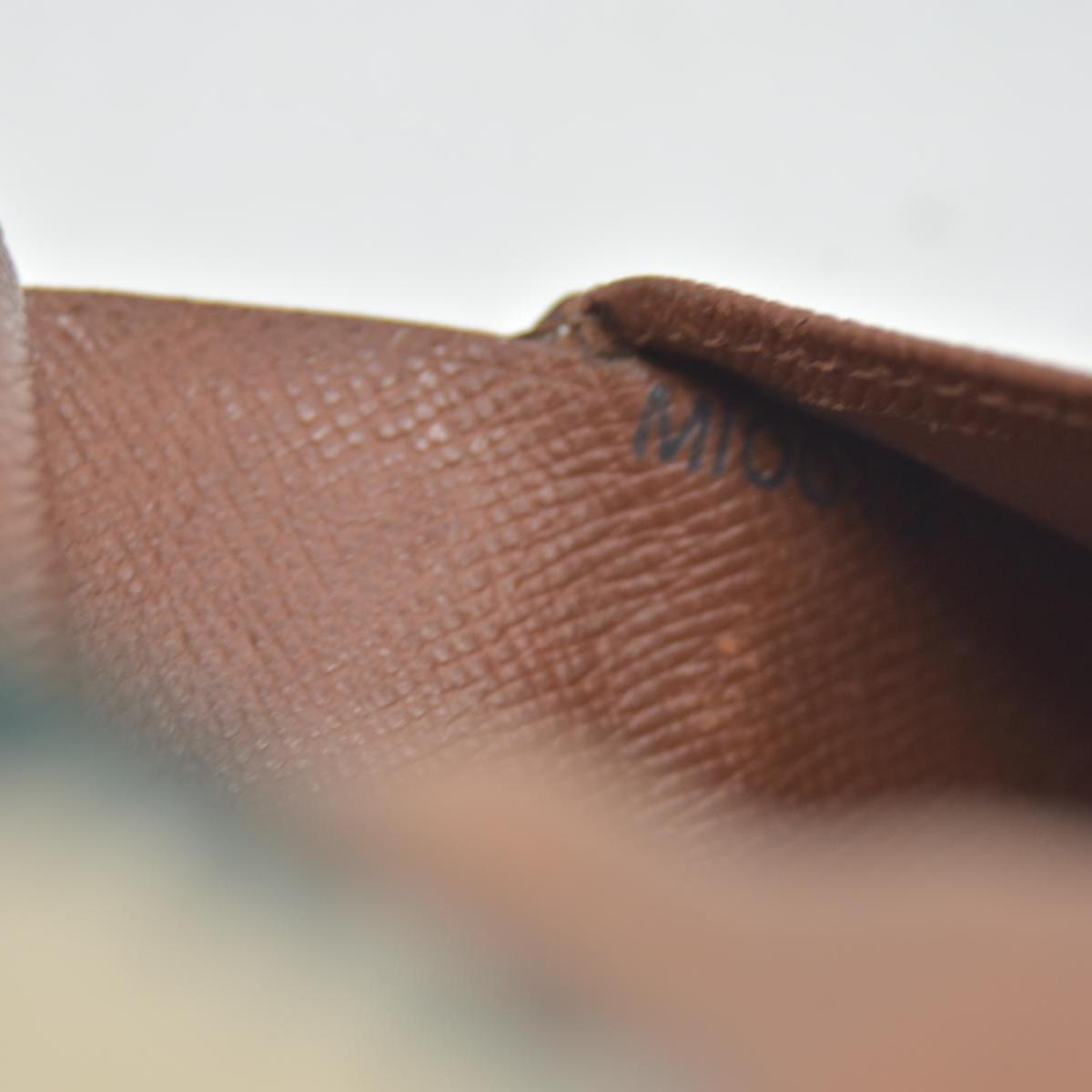 $750 2003 Louis Vuitton Kisslock French Wallet MI0013
