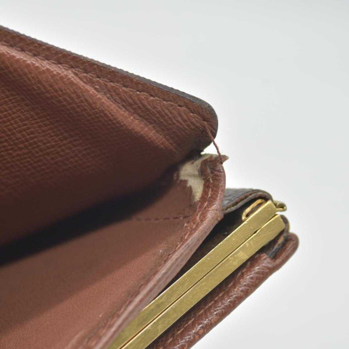 $750 2003 Louis Vuitton Kisslock French Wallet MI0013