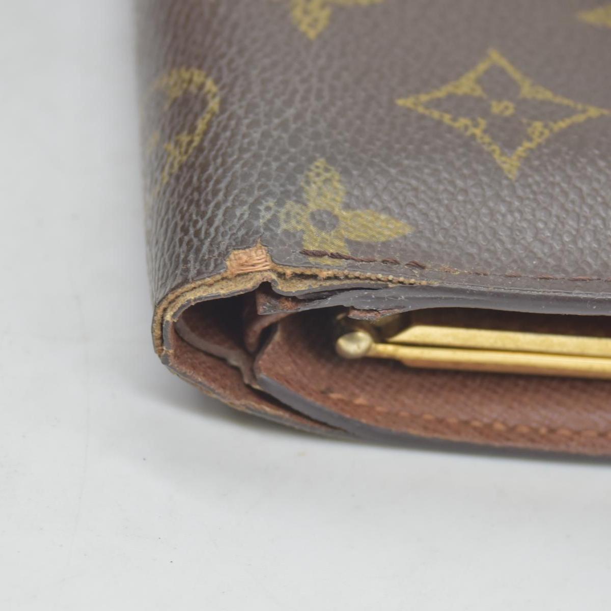 $750 2003 Louis Vuitton Kisslock French Wallet MI0013