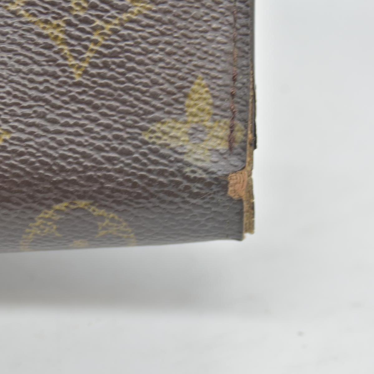 $750 2003 Louis Vuitton Kisslock French Wallet MI0013