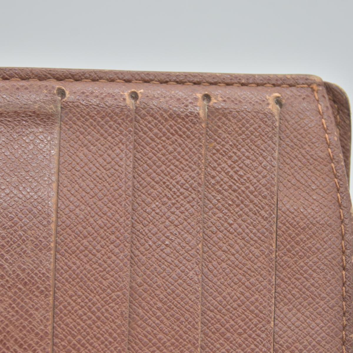 $750 2003 Louis Vuitton Kisslock French Wallet MI0013