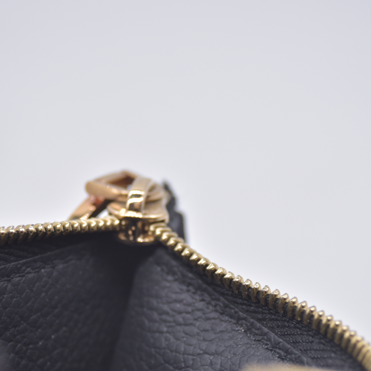 $590 RFID Louis Vuitton Monogram Empreinte Romy Leather Card Holder