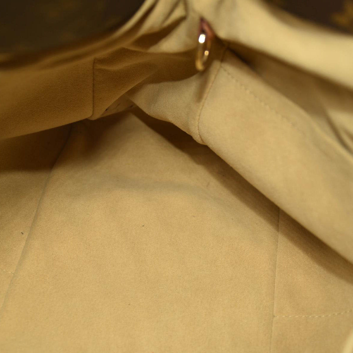 LOUIS VUITTON Monogram Artsy MM CA5100