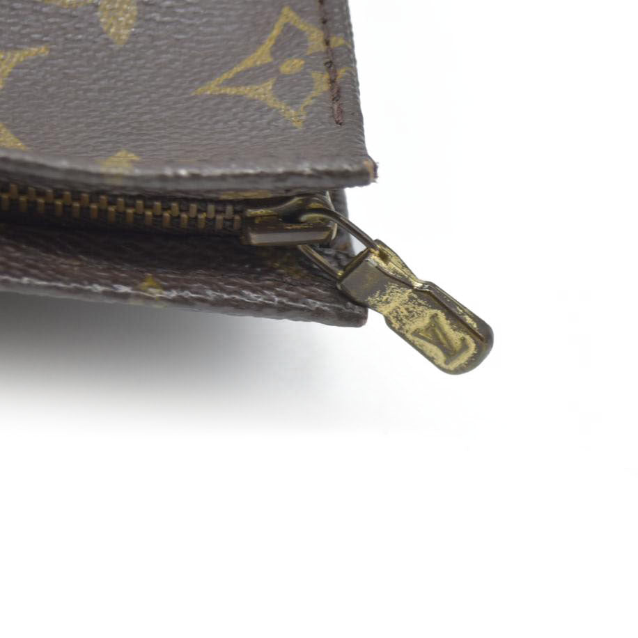 Louis Vuitton  Monogram Toiletry 26 TH8919