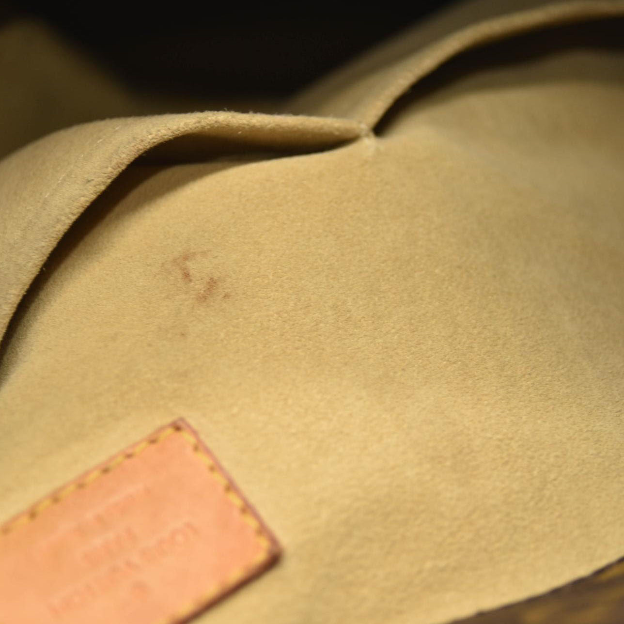 LOUIS VUITTON Monogram Artsy MM CA5100