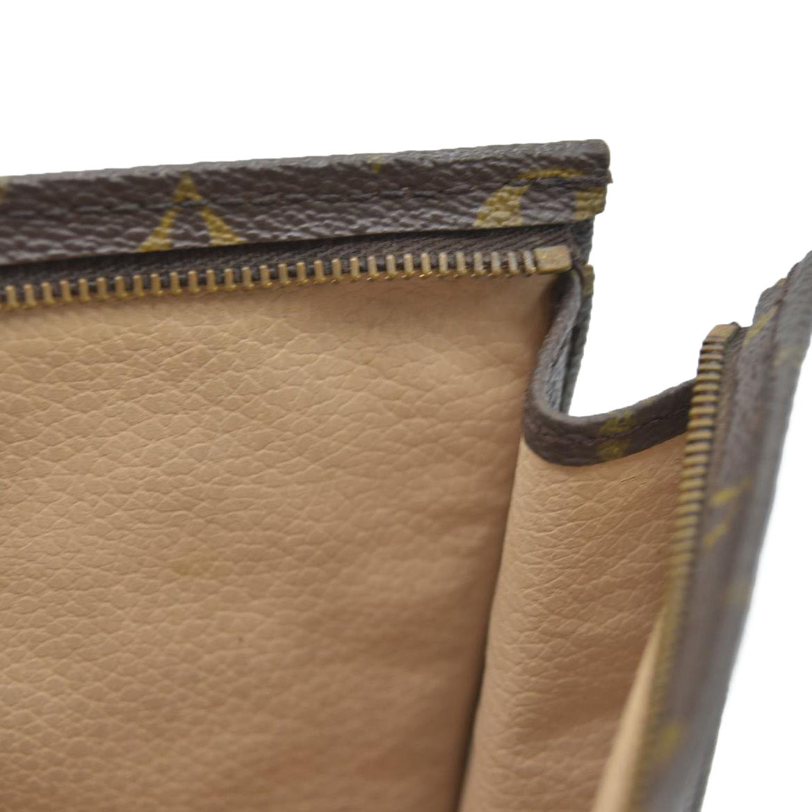 Louis Vuitton  Monogram Toiletry 26 TH8919