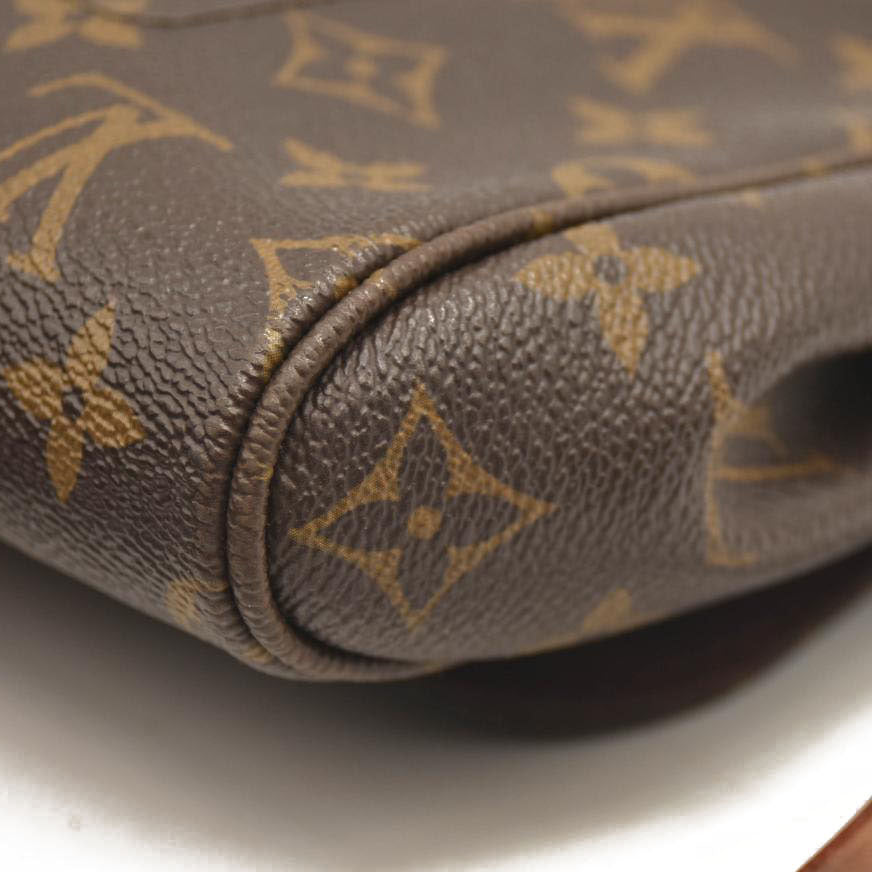 LOUIS VUITTON Monogram Favorite MM SA4173