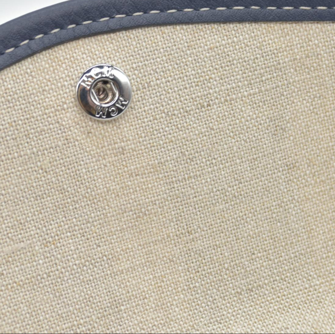 $530 MCM Aren Shopper Wristlet Canvas Navy Like New