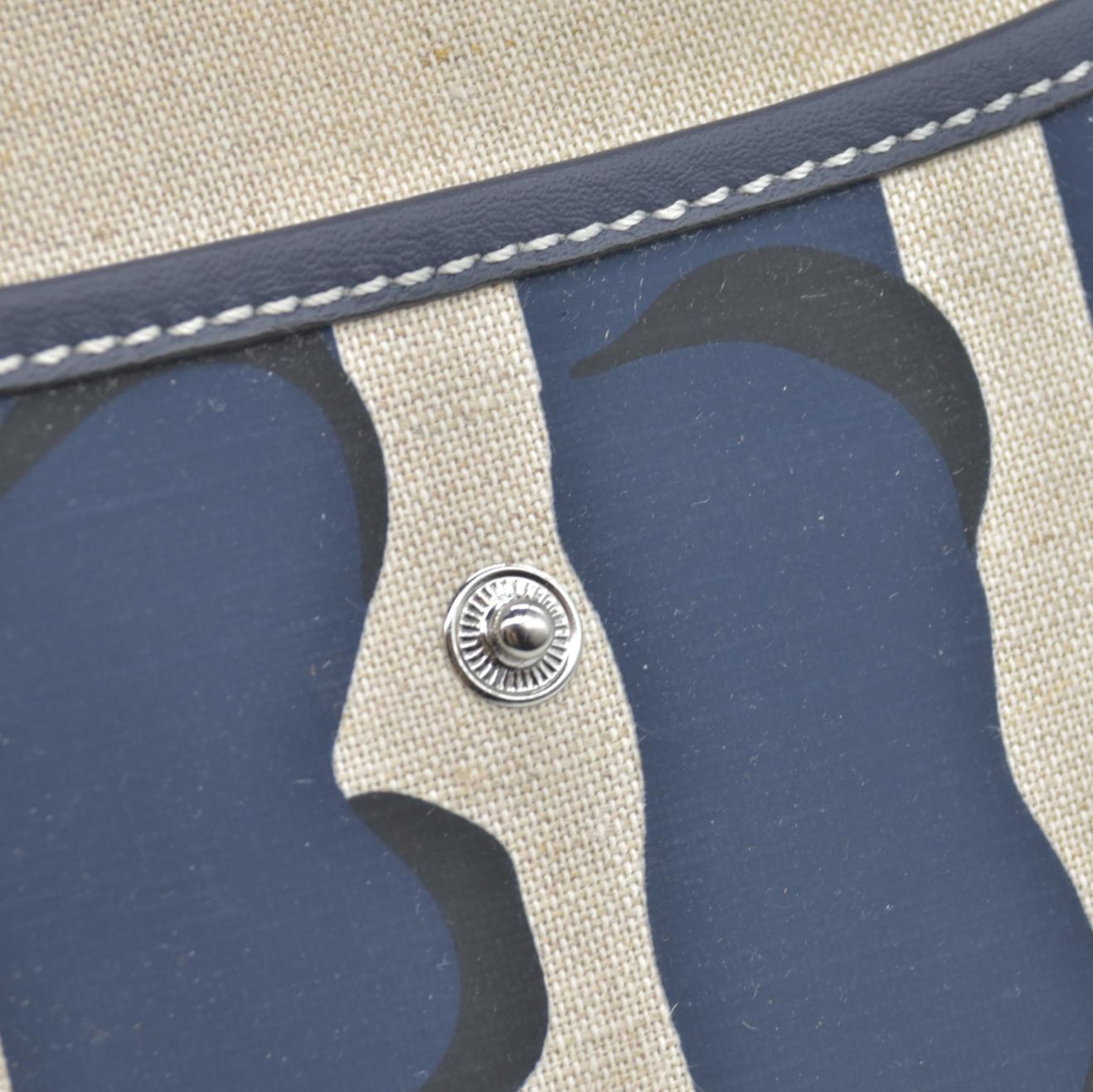 $530 MCM Aren Shopper Wristlet Canvas Navy Like New