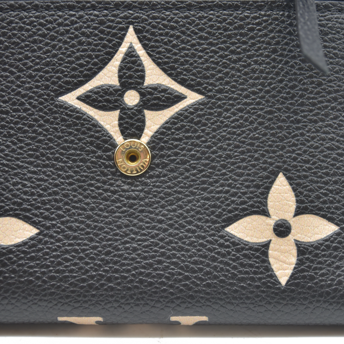 $840 Auction Louis Vuitton Empreinte Monogram Giant Victorine Wallet RFID CONSIGNMENT