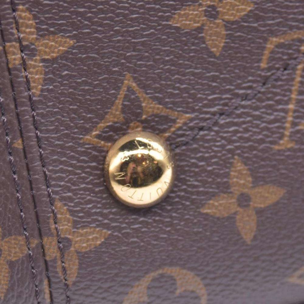 $2500 Louis Vuitton Monogram Artsy MM