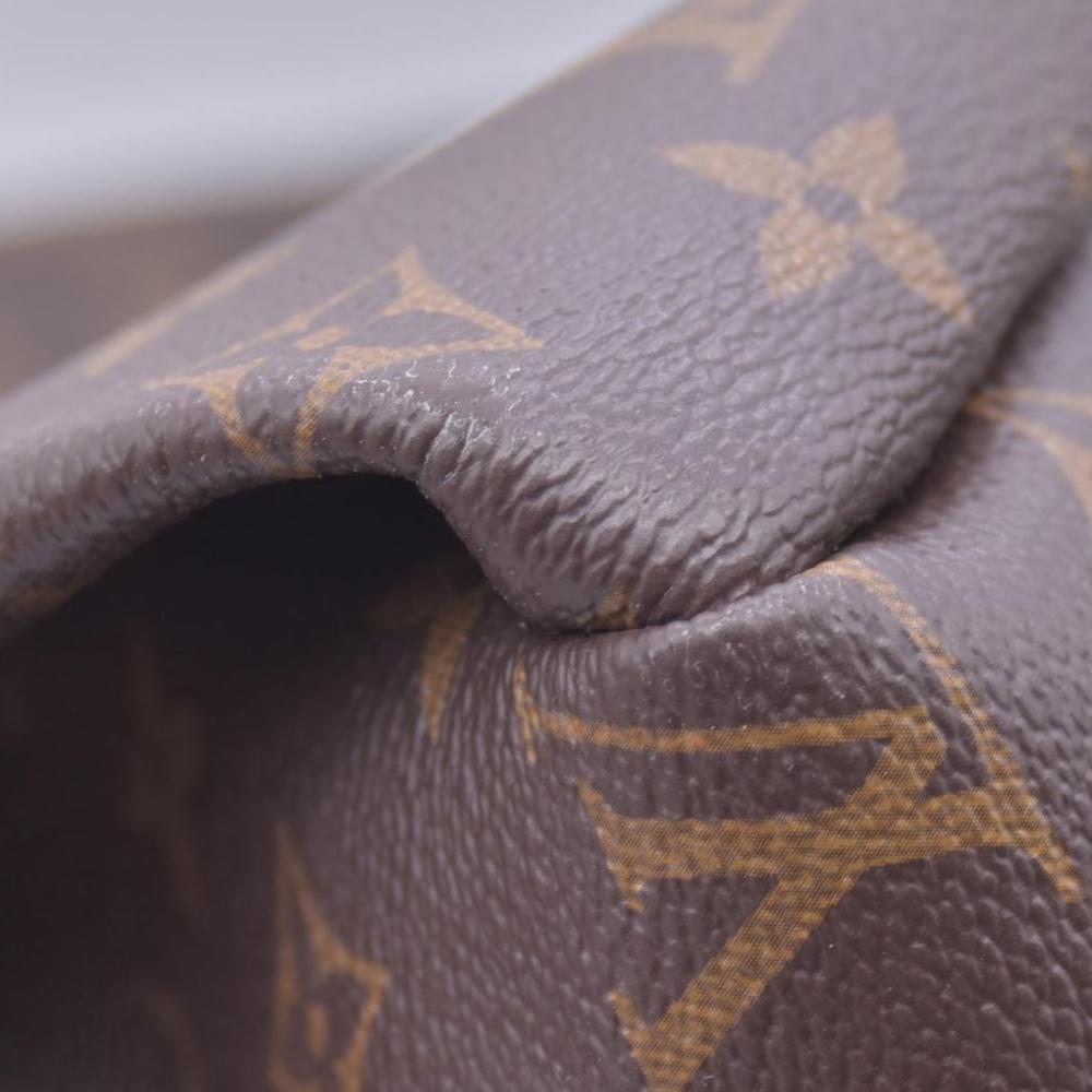 $2500 Louis Vuitton Monogram Artsy MM