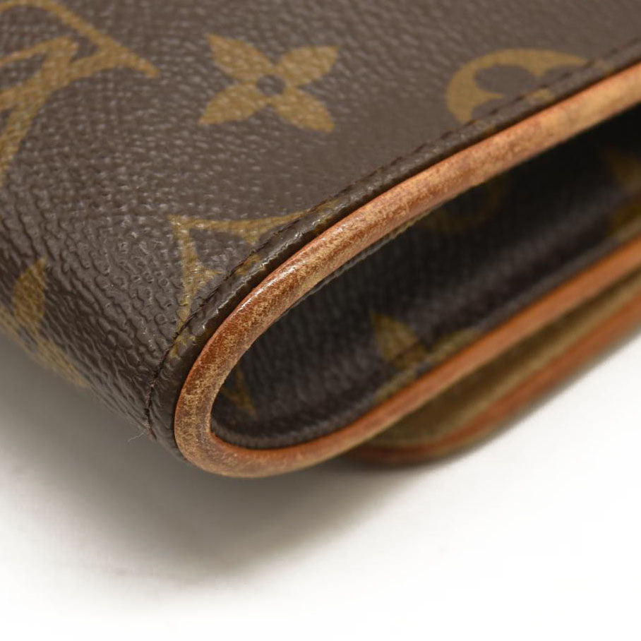 LOUIS VUITTON Monogram Pochette Twin GM  CA1919