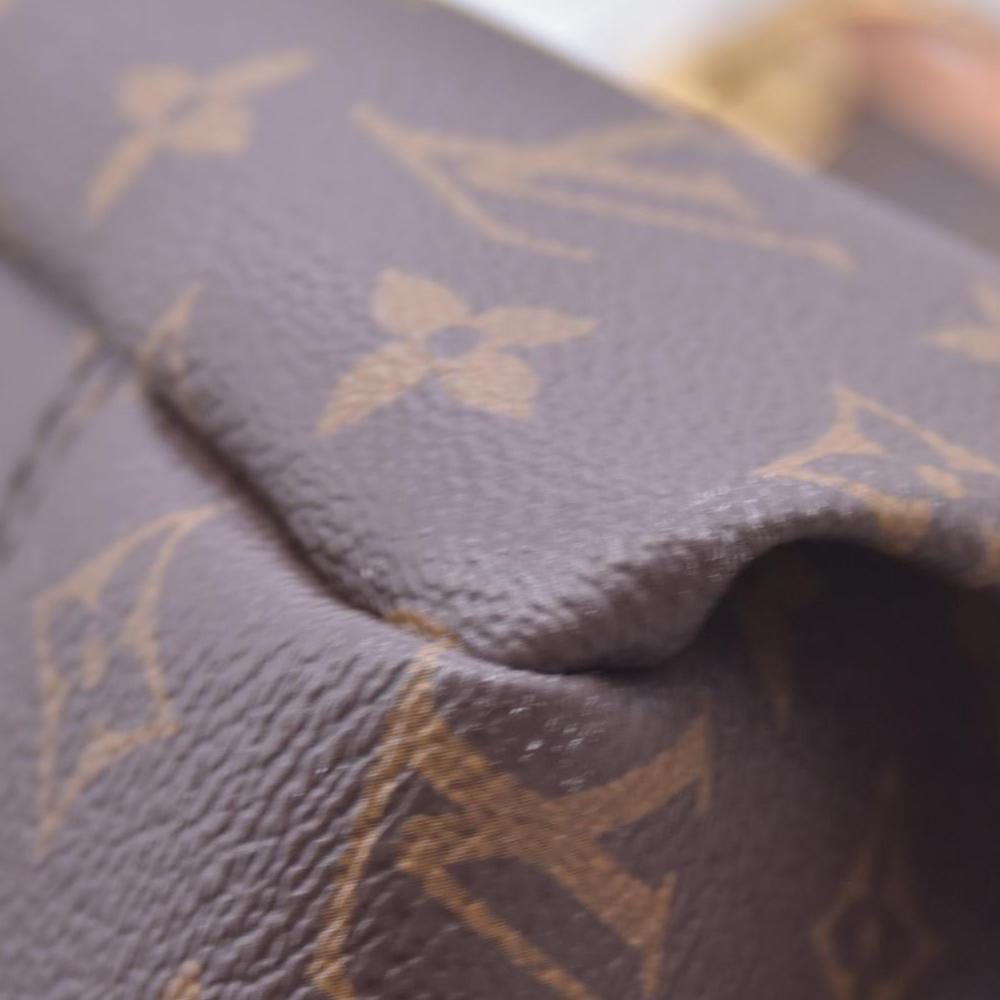 $2500 Louis Vuitton Monogram Artsy MM