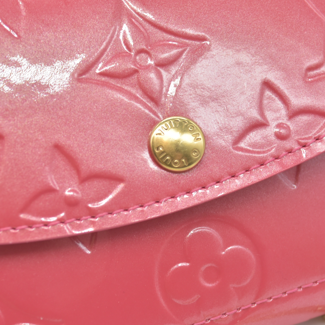 $665 Louis Vuitton Pink Vernis Envelope Plat 2006 TH1016