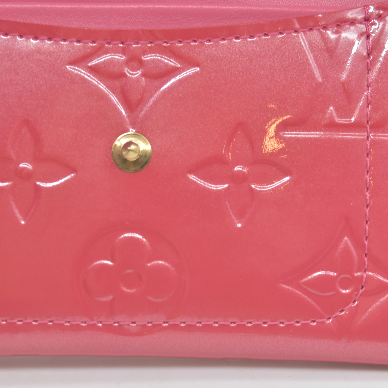$665 Louis Vuitton Pink Vernis Envelope Plat 2006 TH1016